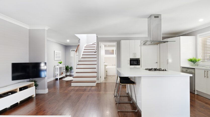 Terri Mackay Realty -  115 Woronora Road