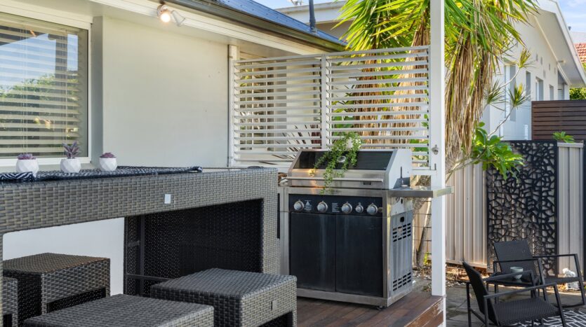 Terri Mackay Realty -  115 Woronora Road