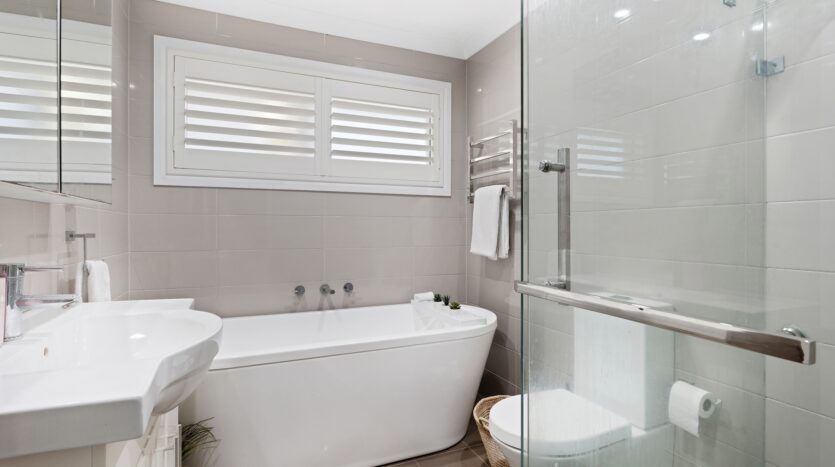 Terri Mackay Realty -  115 Woronora Road