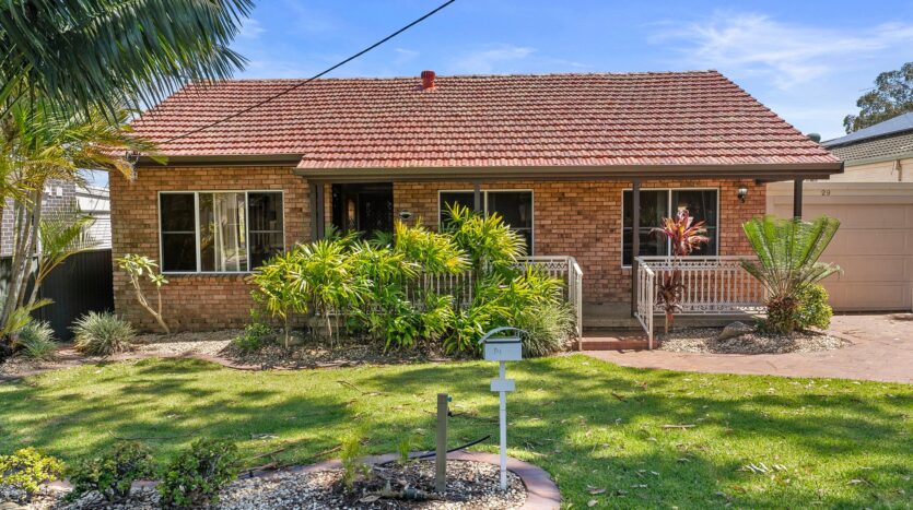 Terri Mackay Realty -  29 Chipilly Avenue