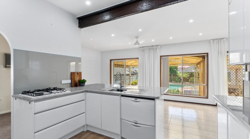 Terri Mackay Realty -  29 Chipilly Avenue