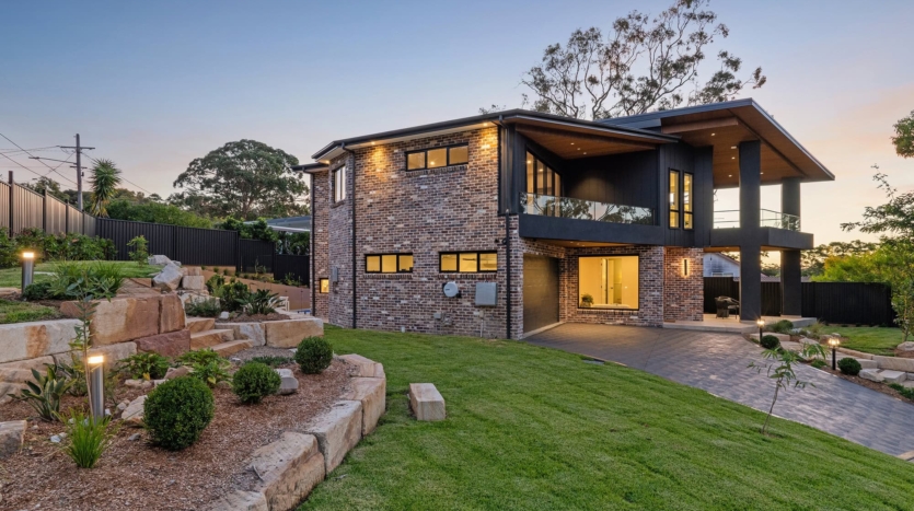 Terri Mackay Realty -  1 Gooriwa Place