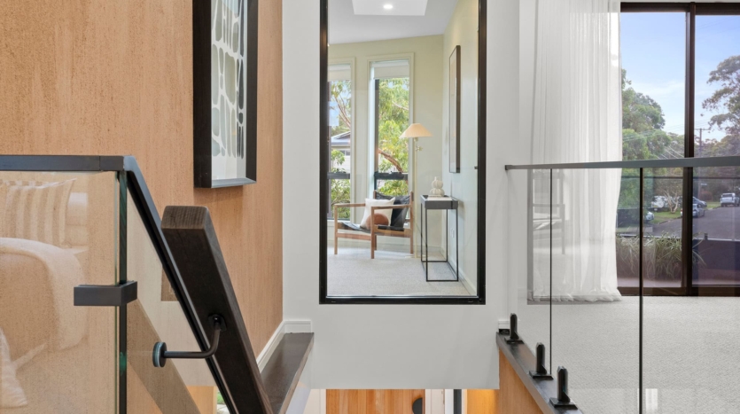 Terri Mackay Realty -  1 Gooriwa Place