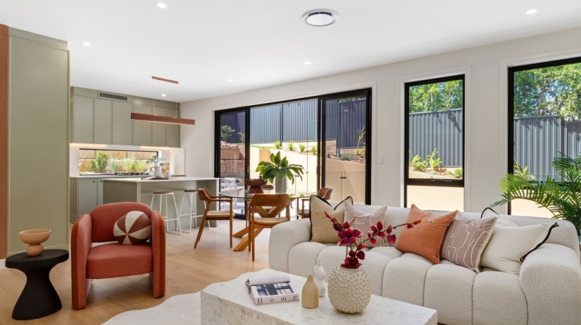 Terri Mackay Realty -  1 Gooriwa Place