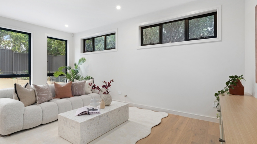 Terri Mackay Realty -  1 Gooriwa Place