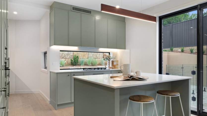 Terri Mackay Realty -  1 Gooriwa Place