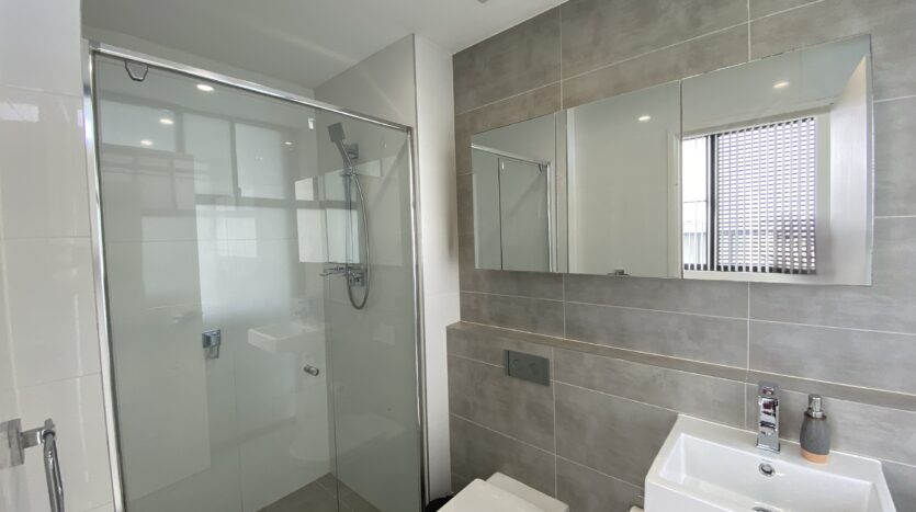 Terri Mackay Realty - 11 Veno Street