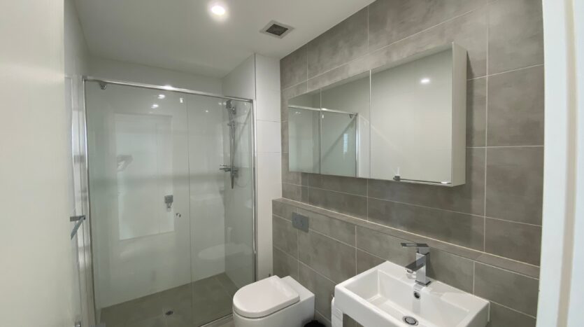 Terri Mackay Realty - 11 Veno Street