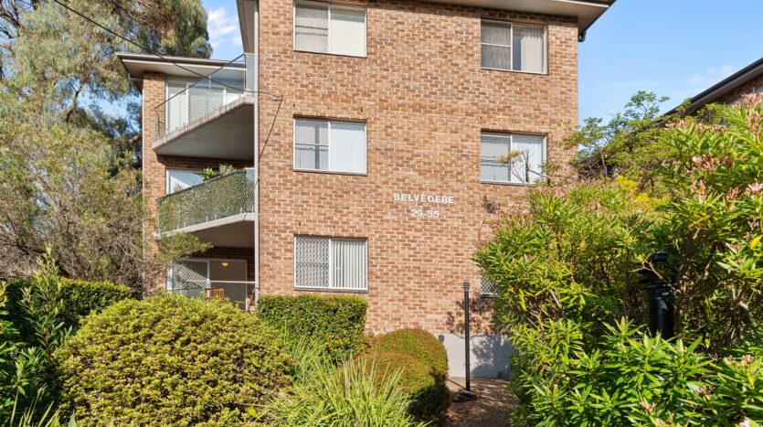Terri Mackay Realty - 2 29-35 Preston Avenue