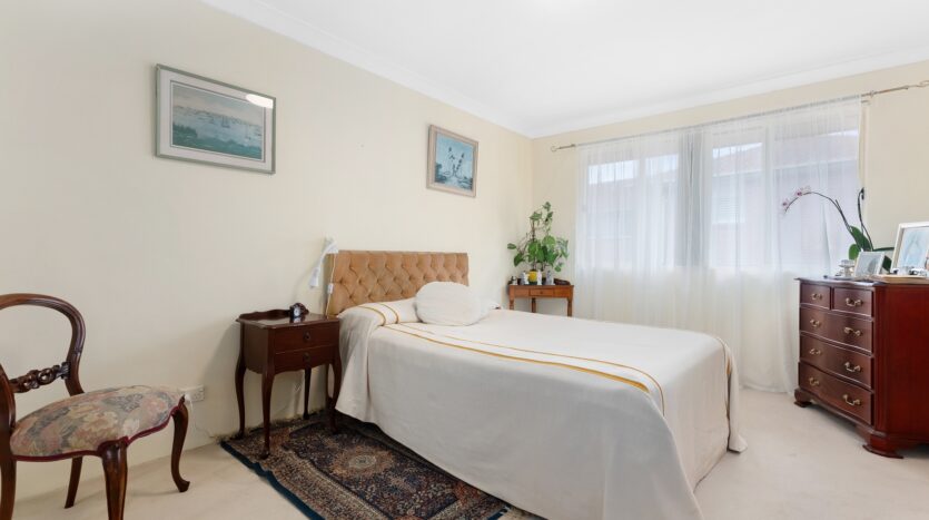 Terri Mackay Realty - 17 1098-1102 Old Princes Highway