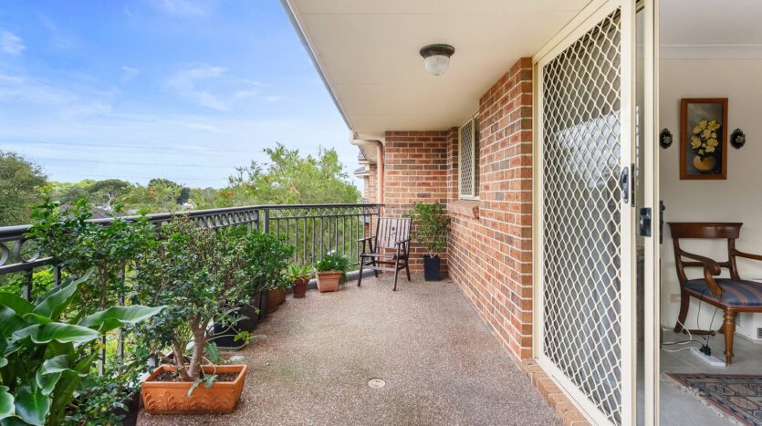 Terri Mackay Realty - 17 1098-1102 Old Princes Highway