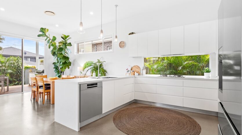 Terri Mackay Realty -  1A Chipilly Avenue