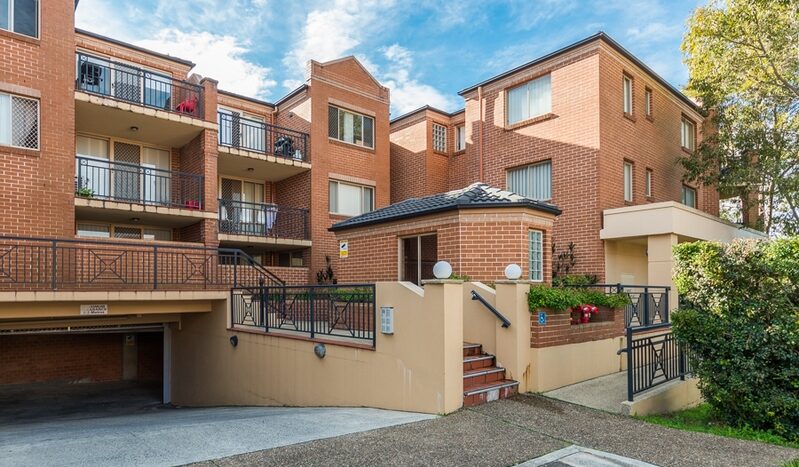 Terri Mackay Realty - 39-41 Railway Parade
