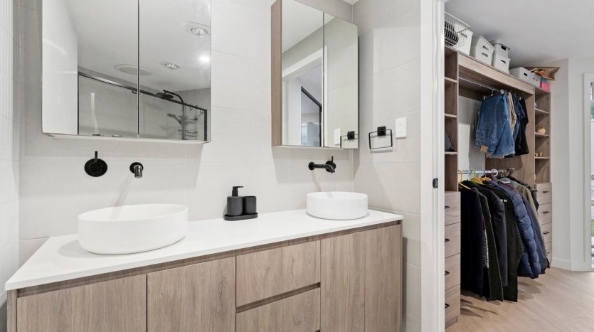 Terri Mackay Realty - 6 1 Rosebery Street