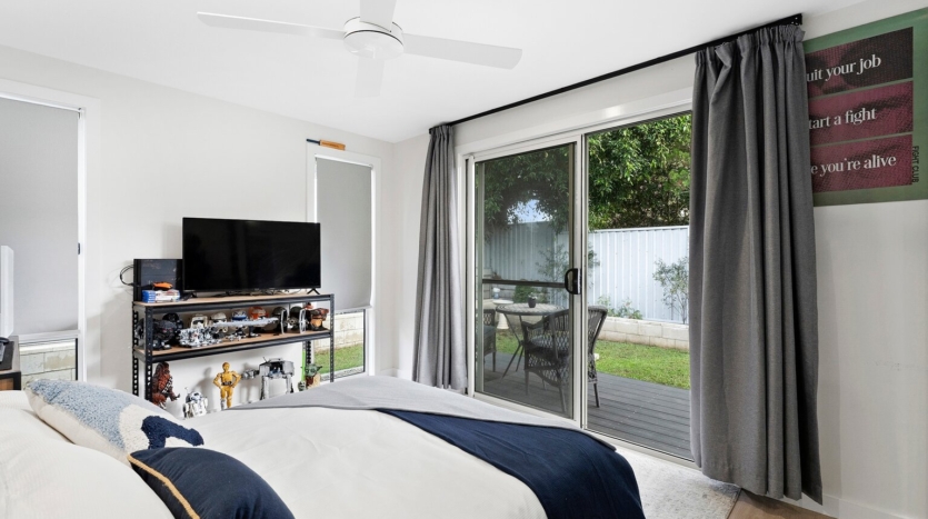 Terri Mackay Realty - 6 1 Rosebery Street