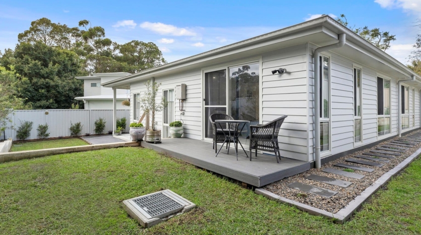 Terri Mackay Realty - 6 1 Rosebery Street