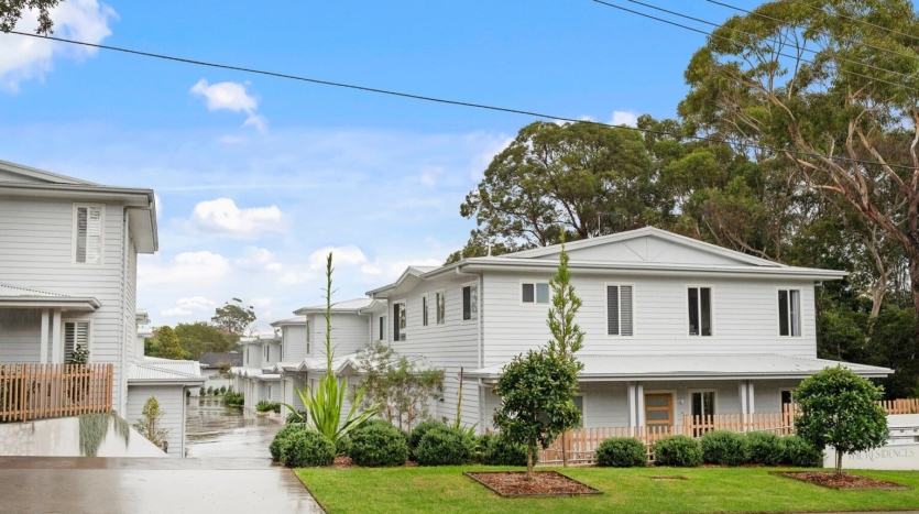 Terri Mackay Realty - 6 1 Rosebery Street