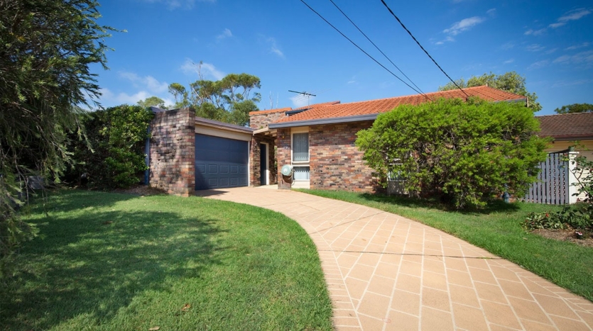 Terri Mackay Realty - 14 Bulba Road