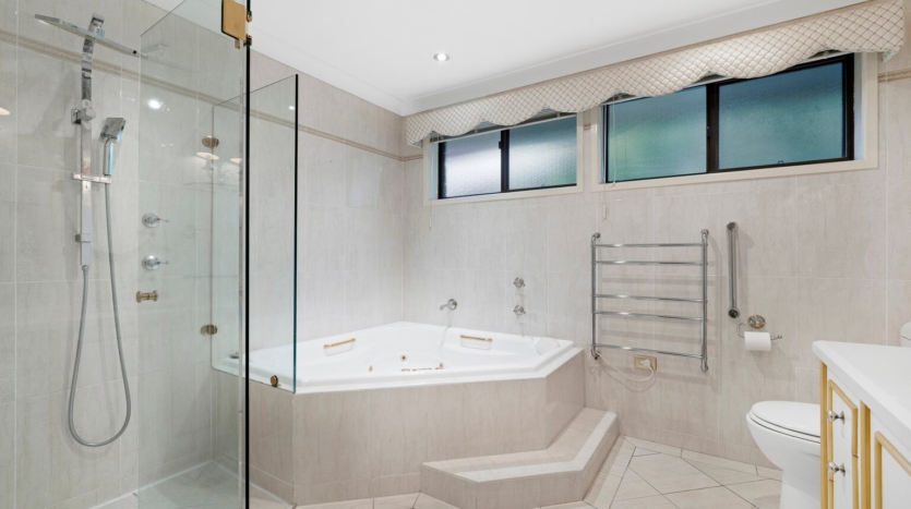 Terri Mackay Realty - 14 Jerrara Street