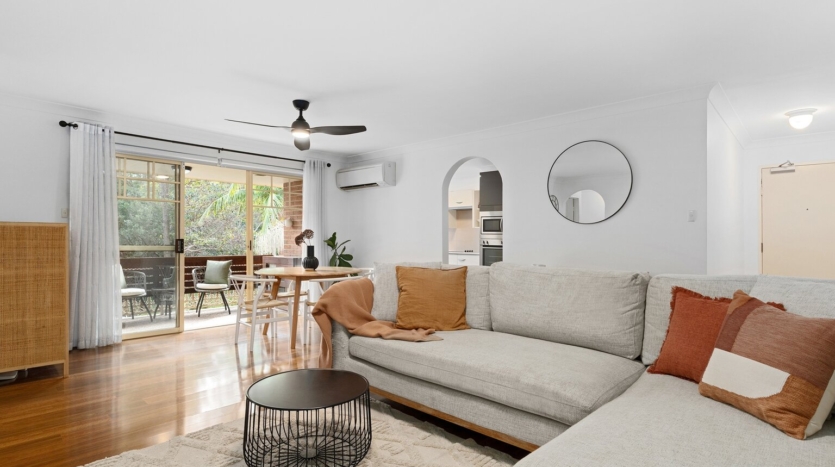 Terri Mackay Realty - 5 21-27 Preston Avenue