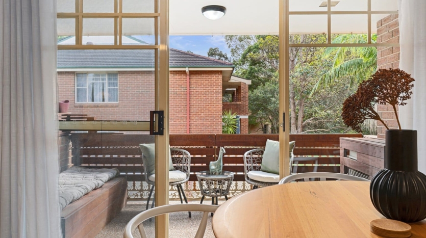 Terri Mackay Realty - 5 21-27 Preston Avenue