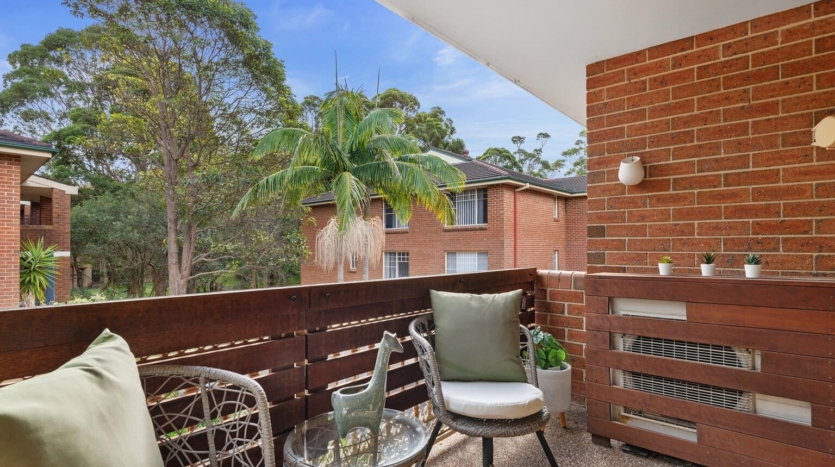 Terri Mackay Realty - 5 21-27 Preston Avenue