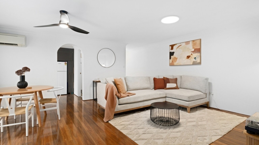 Terri Mackay Realty - 5 21-27 Preston Avenue