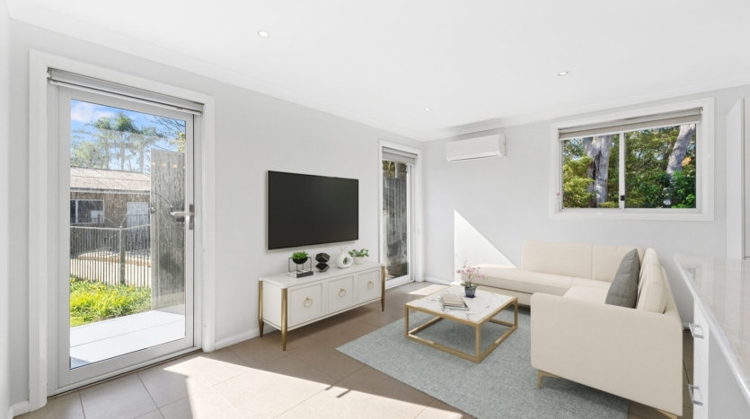 Terri Mackay Realty - 40a Andromeda Crescent