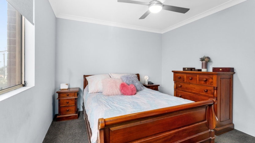 Terri Mackay Realty - 7 7-9 Railway Parade