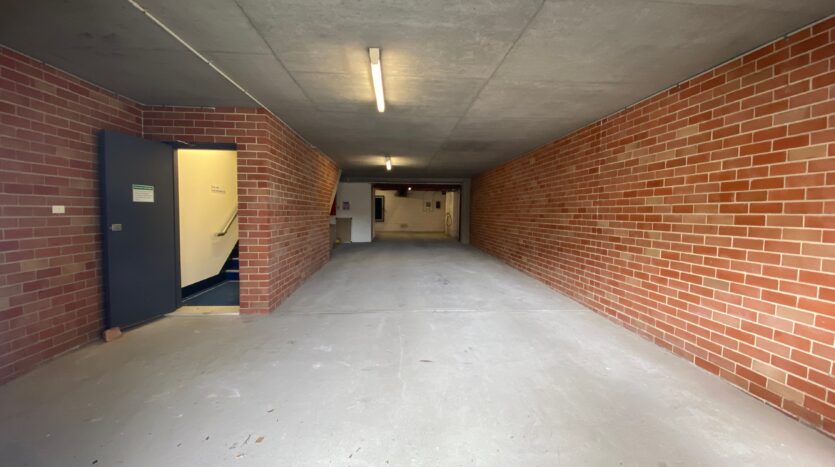 Terri Mackay Realty - 65 Station Street