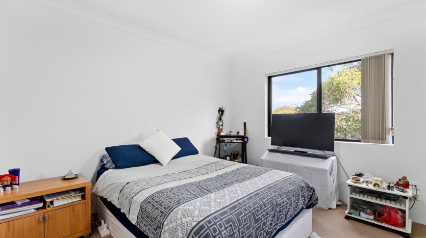 Terri Mackay Realty - 20 998-1006 Old Princes Highway