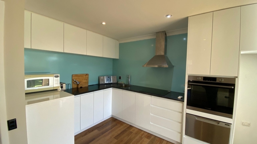 Terri Mackay Realty - 9a Roebourne Street