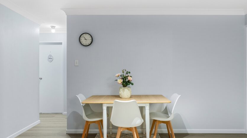 Terri Mackay Realty - 9 39-41 Railway Parade