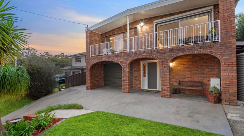 Terri Mackay Realty -  71 Dover Place