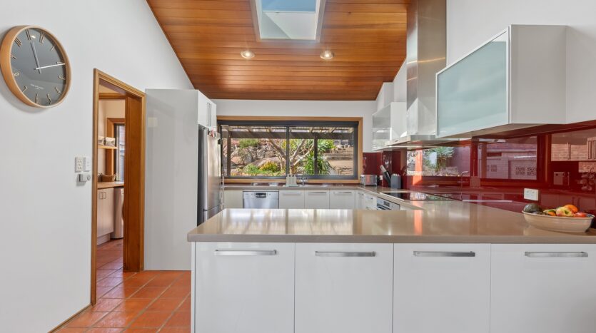 Terri Mackay Realty -  1 Burdekin Place