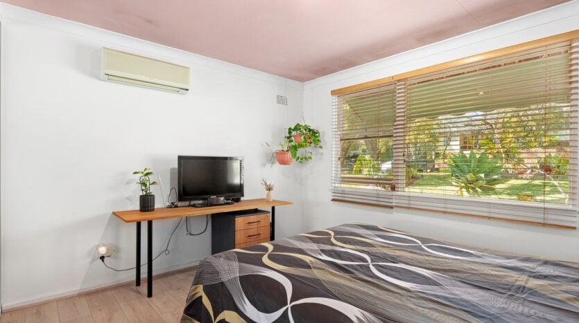 Terri Mackay Realty -  15 Sabugal Road