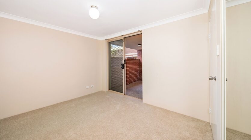 Terri Mackay Realty - 18/39-41 Railway Parade