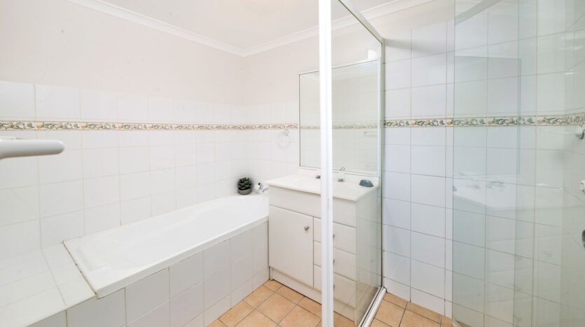 Terri Mackay Realty - 18/39-41 Railway Parade