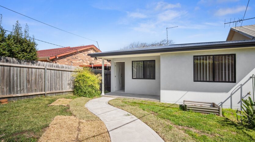 Terri Mackay Realty - 21a Banksia Avenue