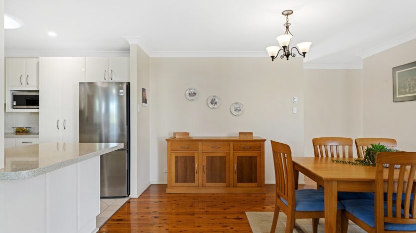 Terri Mackay Realty -  14 Whitton Street