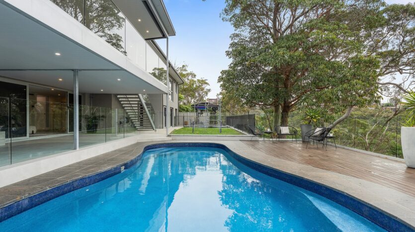 Terri Mackay Realty -  55 Sladden Road