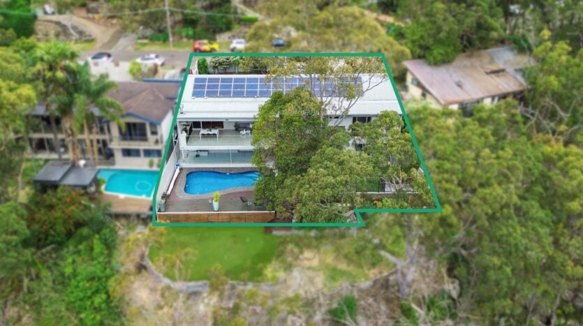 Terri Mackay Realty -  55 Sladden Road