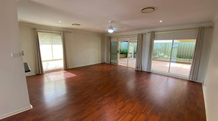 Terri Mackay Realty - 23a Eighth Avenue