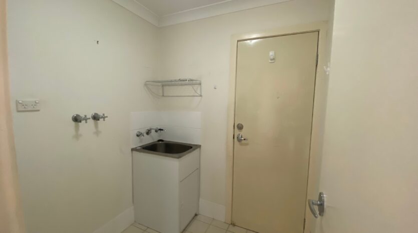 Terri Mackay Realty - 23a Eighth Avenue