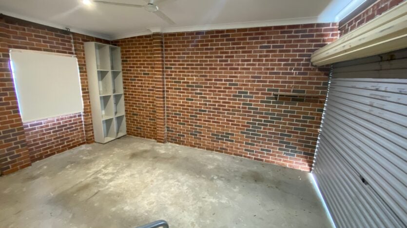 Terri Mackay Realty - 23a Eighth Avenue