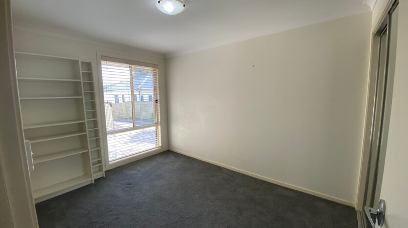 Terri Mackay Realty - 23a Eighth Avenue