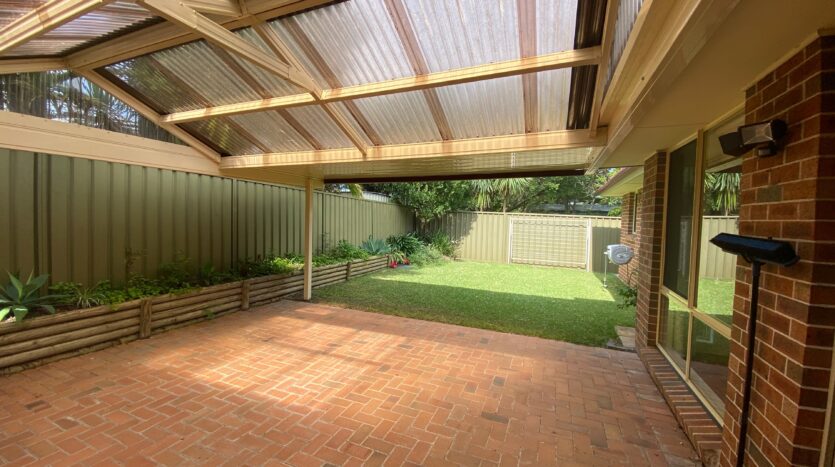 Terri Mackay Realty - 23a Eighth Avenue