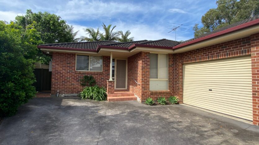 Terri Mackay Realty - 23a Eighth Avenue