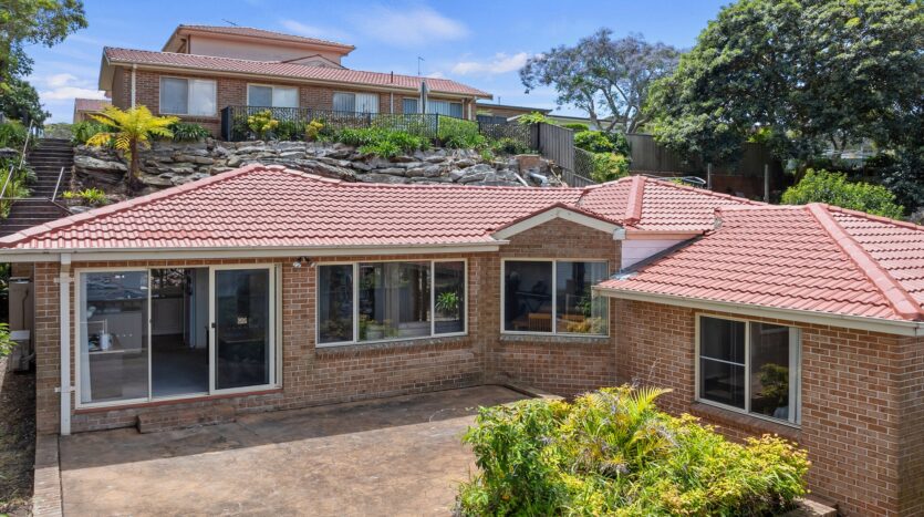 Terri Mackay Realty - 3 82 Fairview Avenue