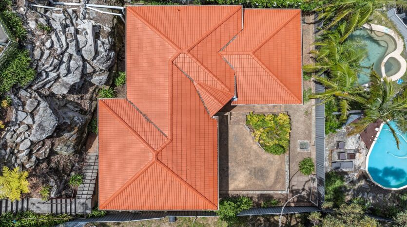 Terri Mackay Realty - 3 82 Fairview Avenue